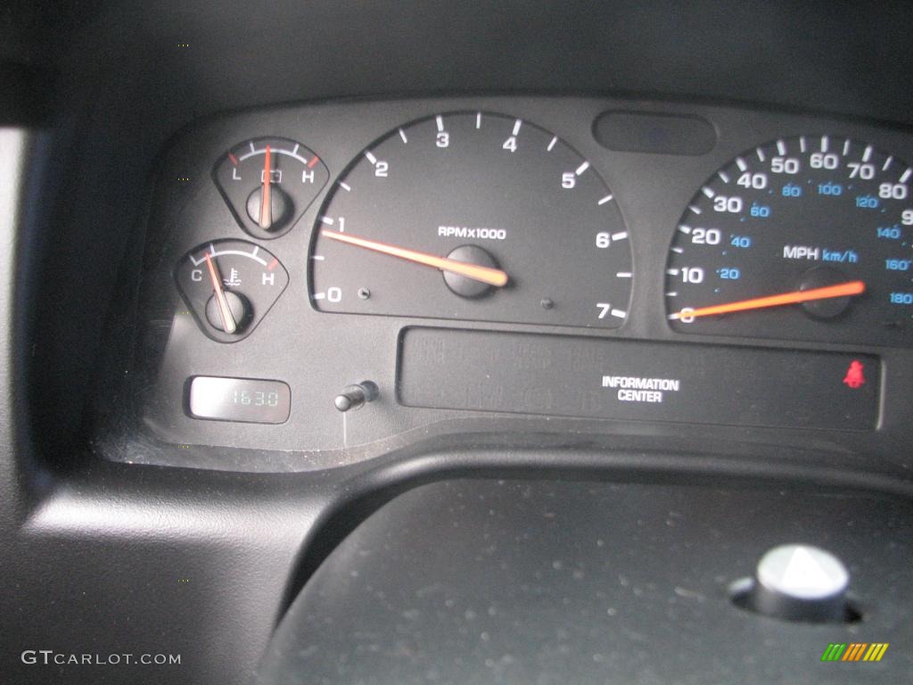 2002 Dakota Sport Quad Cab - Bright White / Dark Slate Gray photo #18