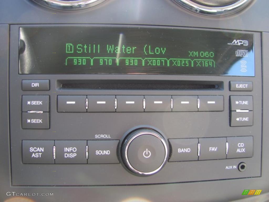 2010 Chevrolet Aveo Aveo5 LT Controls Photo #39851734