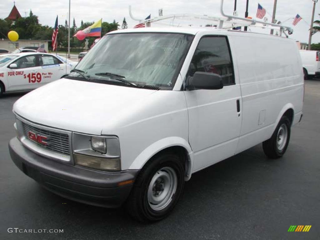 Ivory White 2000 GMC Safari Commercial Exterior Photo #39851790