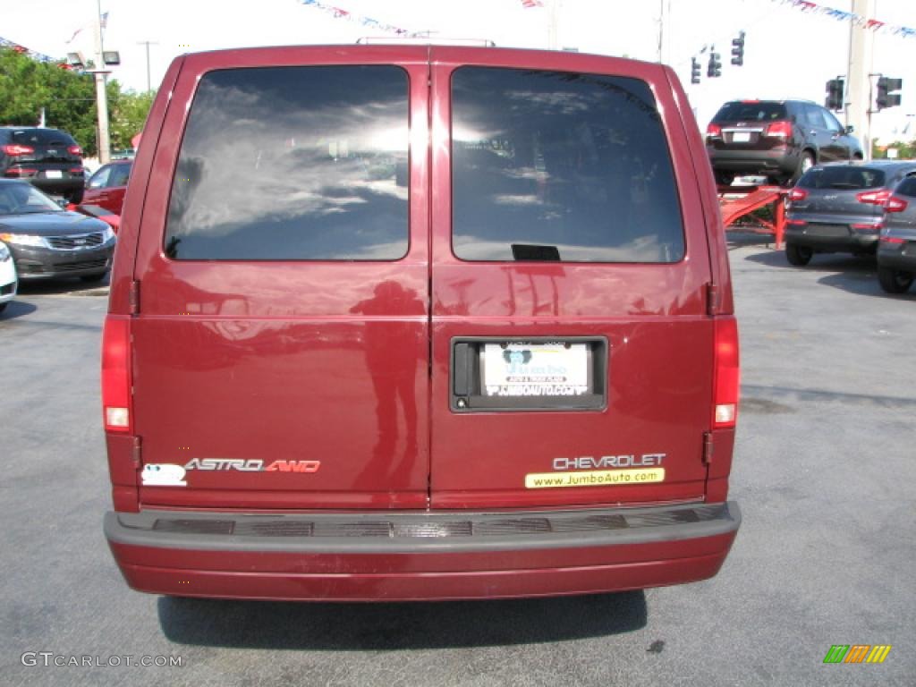 2004 Astro LT AWD Passenger Van - Dark Carmine Red Metallic / Medium Gray photo #8