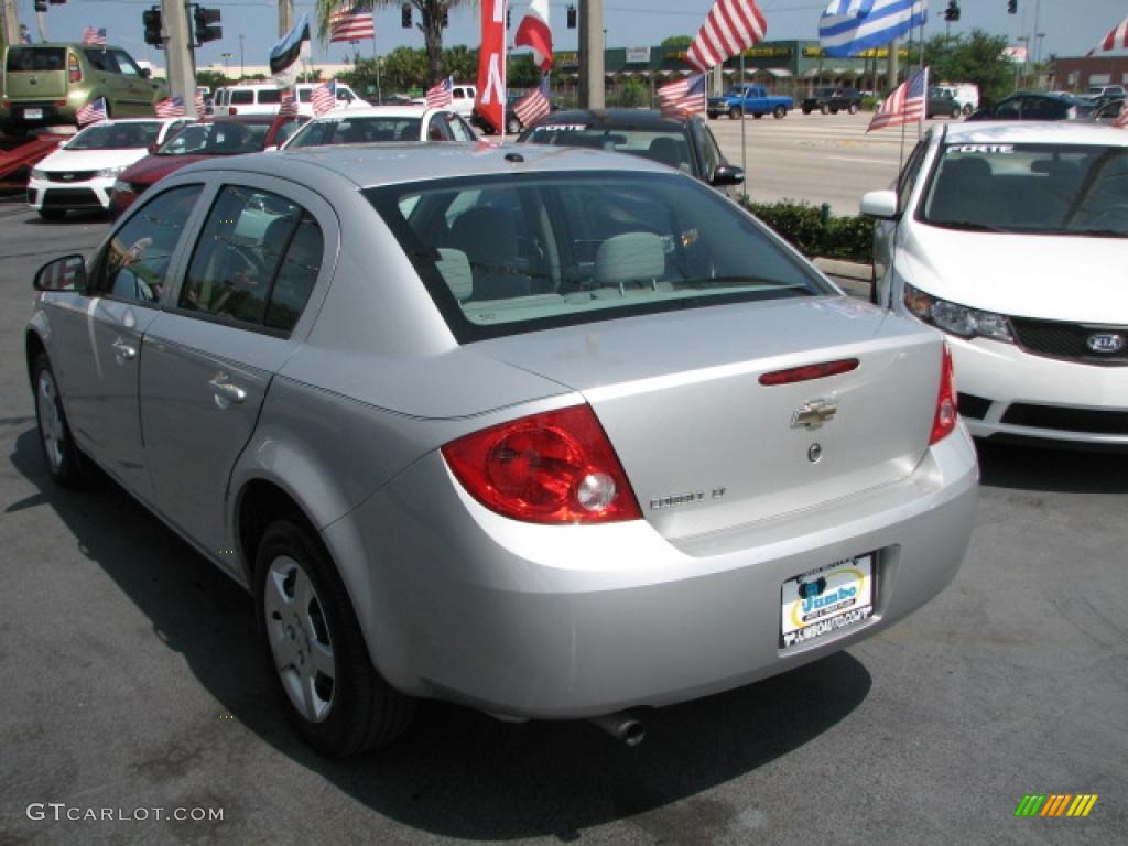 2007 Cobalt LT Sedan - Ultra Silver Metallic / Gray photo #6