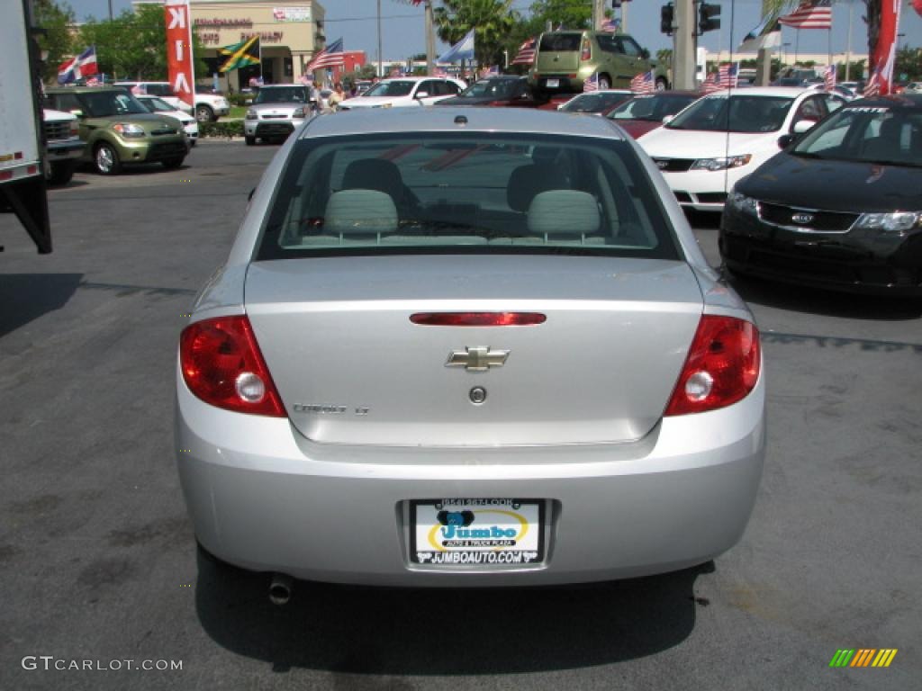 2007 Cobalt LT Sedan - Ultra Silver Metallic / Gray photo #7