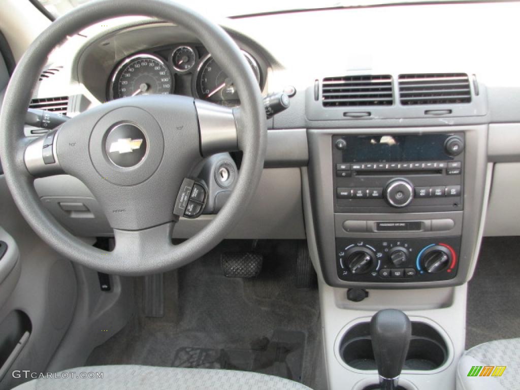 2007 Cobalt LT Sedan - Ultra Silver Metallic / Gray photo #14