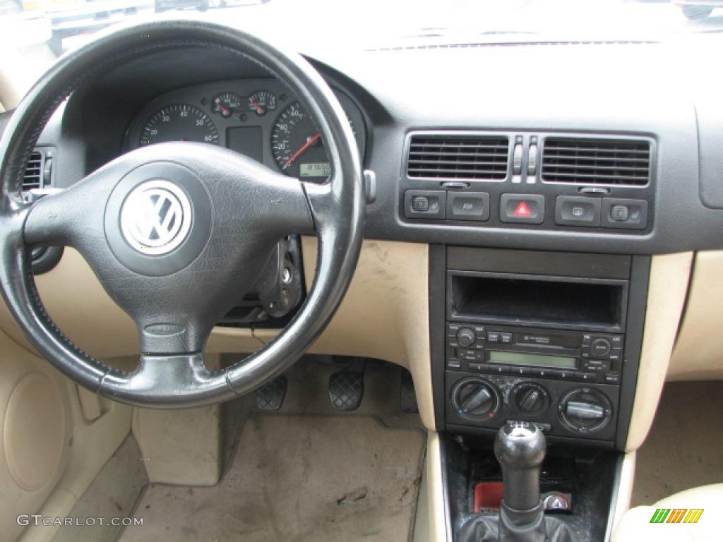 2001 Volkswagen Jetta GLS 1.8T Sedan Beige Dashboard Photo #39860971