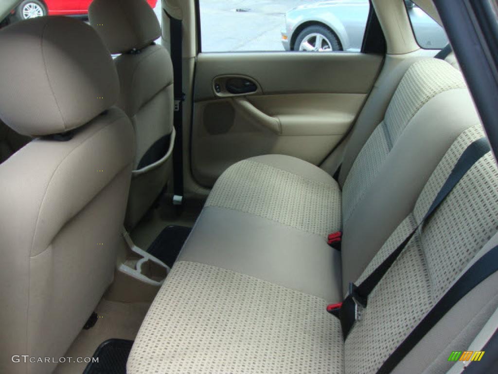 Dark Pebble/Light Pebble Interior 2006 Ford Focus ZX4 SE Sedan Photo #39861567