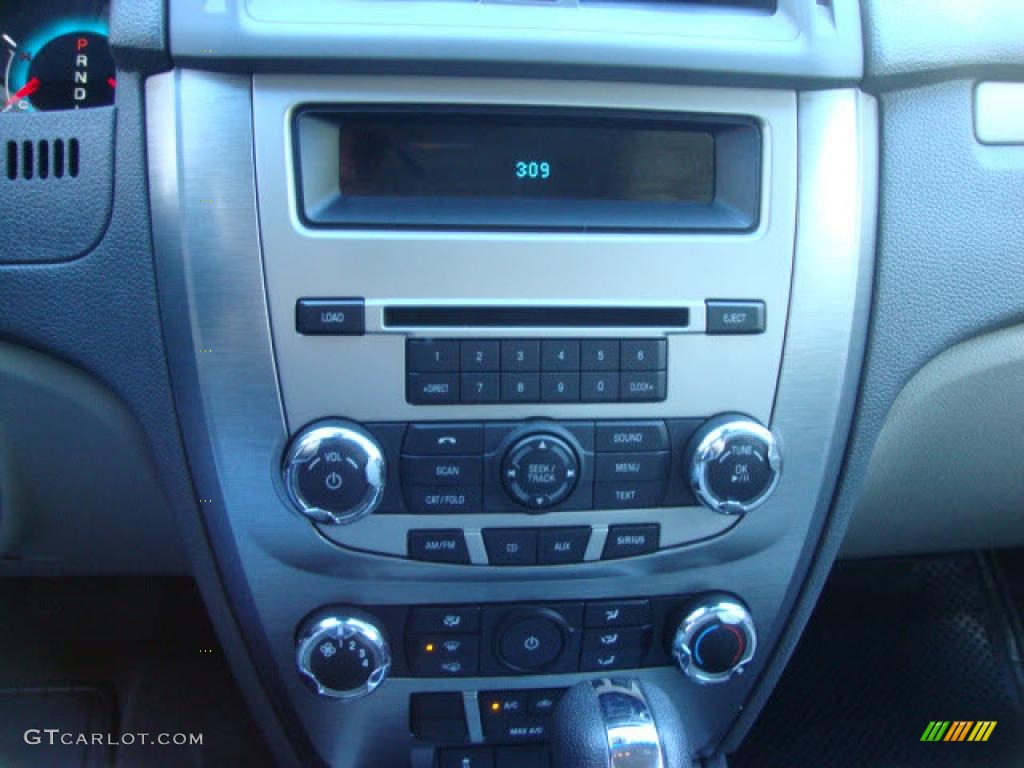 2010 Ford Fusion SE Controls Photo #39862211