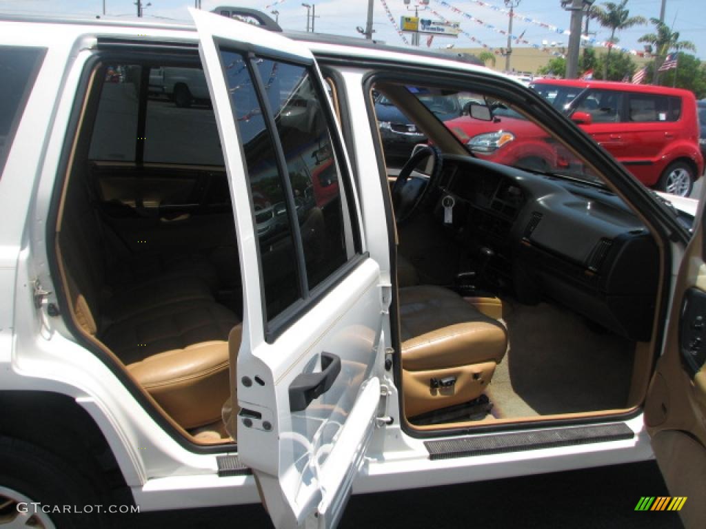 1996 Grand Cherokee Limited 4x4 - Stone White / Beige photo #8