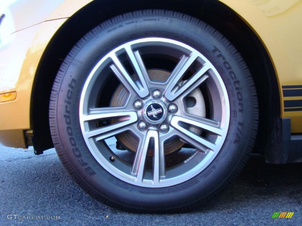 2010 Ford Mustang V6 Premium Convertible Wheel Photo #39863643