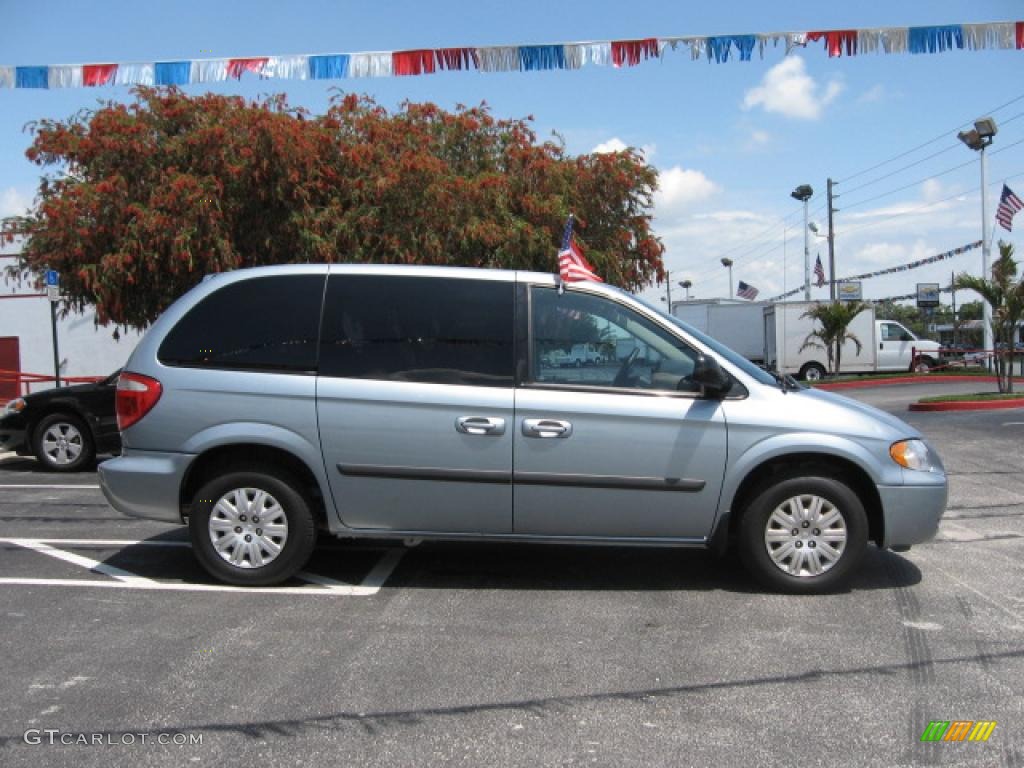 Butane Blue Pearl 2006 Chrysler Town & Country Standard Town & Country Model Exterior Photo #39863705