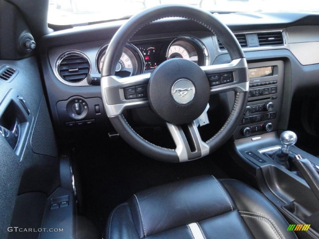 2010 Ford Mustang GT Premium Coupe Charcoal Black/White Steering Wheel Photo #39865417