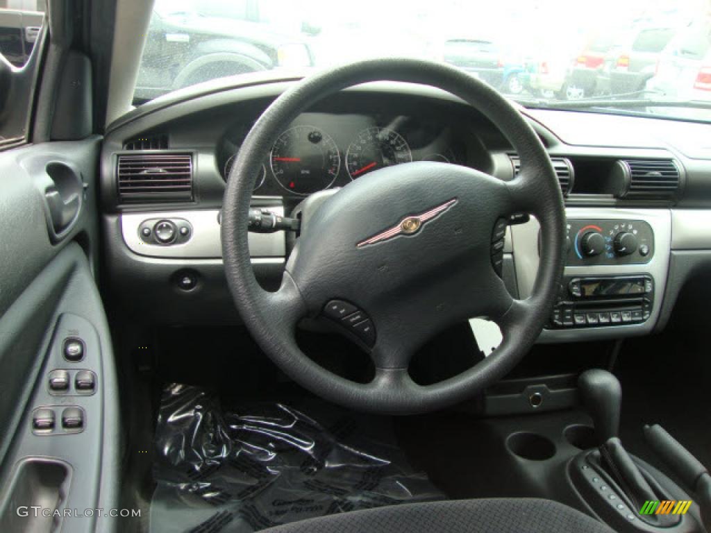 2005 Chrysler Sebring Touring Sedan Charcoal Steering Wheel Photo #39866371
