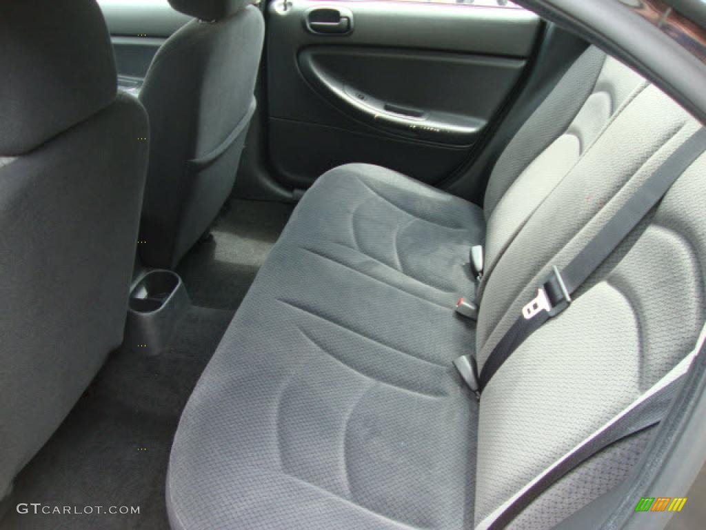 Charcoal Interior 2005 Chrysler Sebring Touring Sedan Photo #39866423