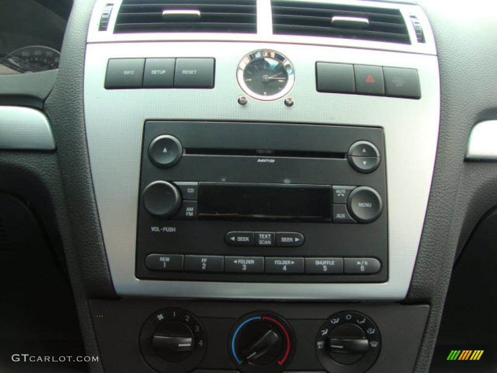 2007 Mercury Milan I4 Controls Photo #39866535