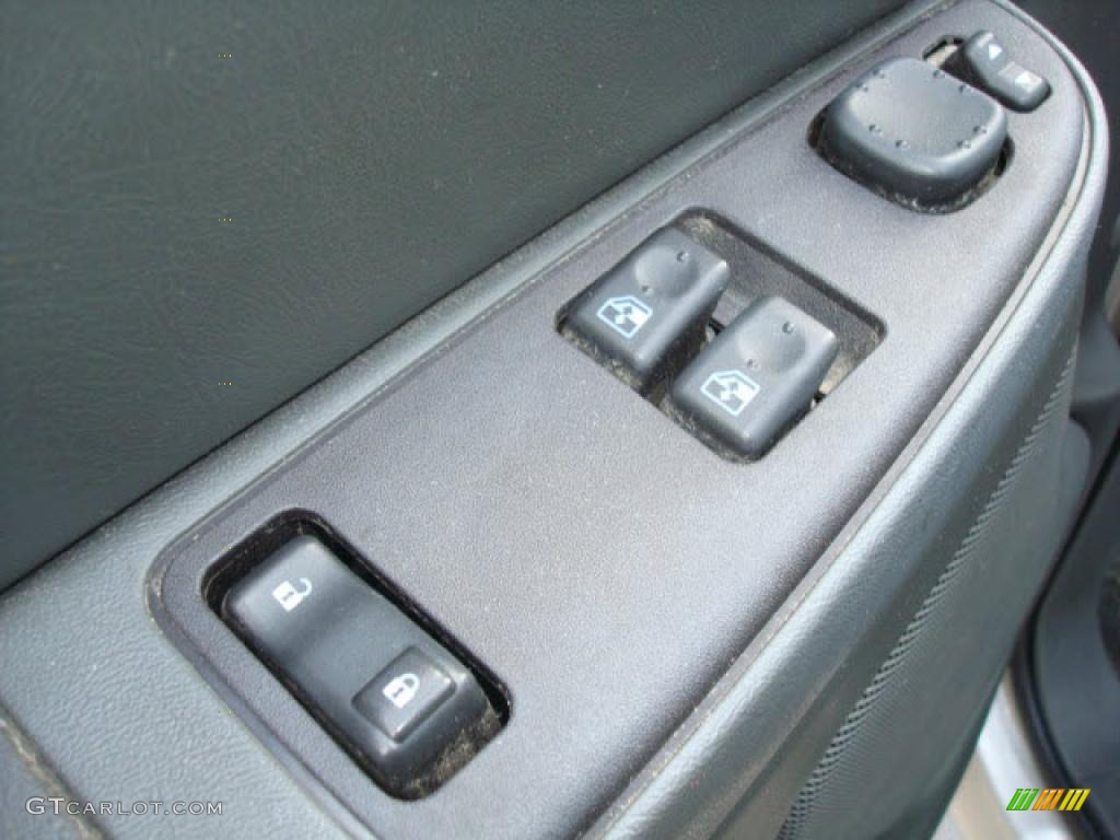 2006 Silverado 2500HD Extended Cab 4x4 - Silver Birch Metallic / Dark Charcoal photo #12