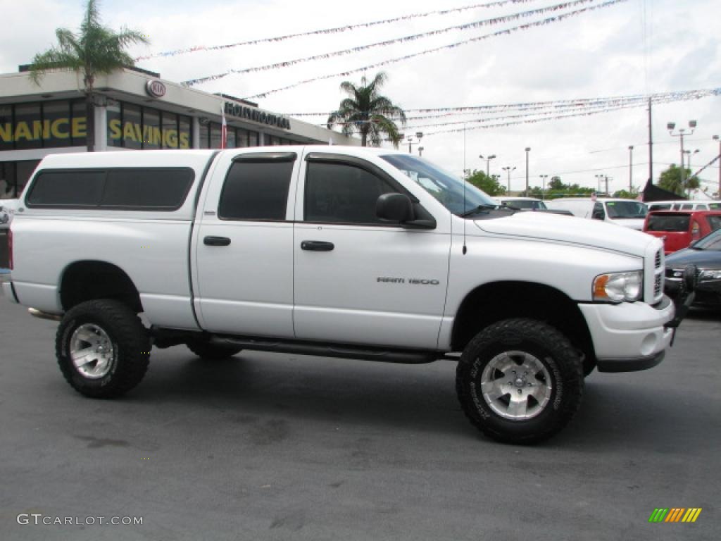 2002 Ram 1500 SLT Quad Cab 4x4 - Bright White / Dark Slate Gray photo #11