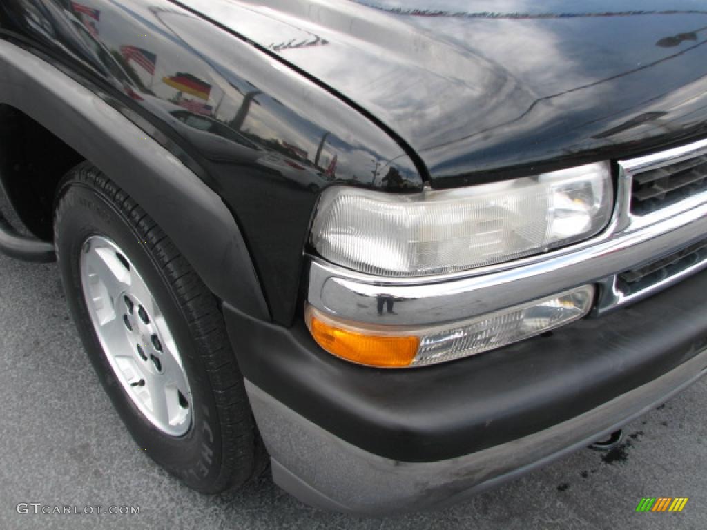 2003 Suburban 1500 LT 4x4 - Black / Tan/Neutral photo #2