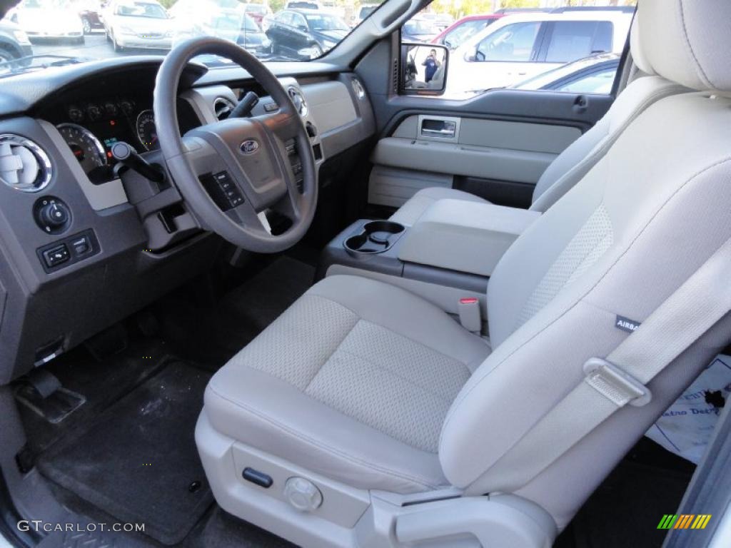 Medium Stone Interior 2010 Ford F150 XLT SuperCrew 4x4 Photo #39869582