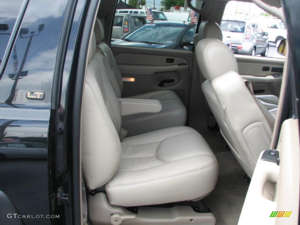 Tan/Neutral Interior 2003 Chevrolet Suburban 1500 LT 4x4 Photo #39869670