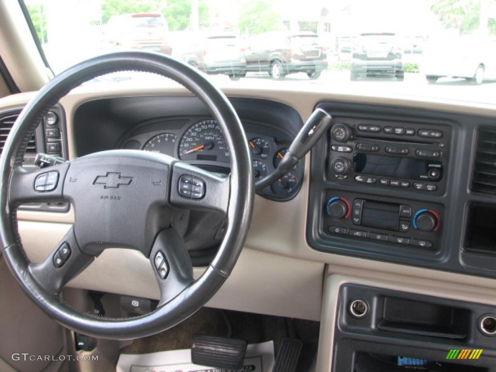 2003 Suburban 1500 LT 4x4 - Black / Tan/Neutral photo #16