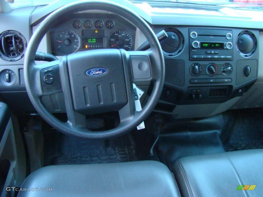 2009 Ford F250 Super Duty XL Crew Cab 4x4 Medium Stone Dashboard Photo #39869775