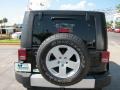 Black - Wrangler Unlimited Sahara Photo No. 4