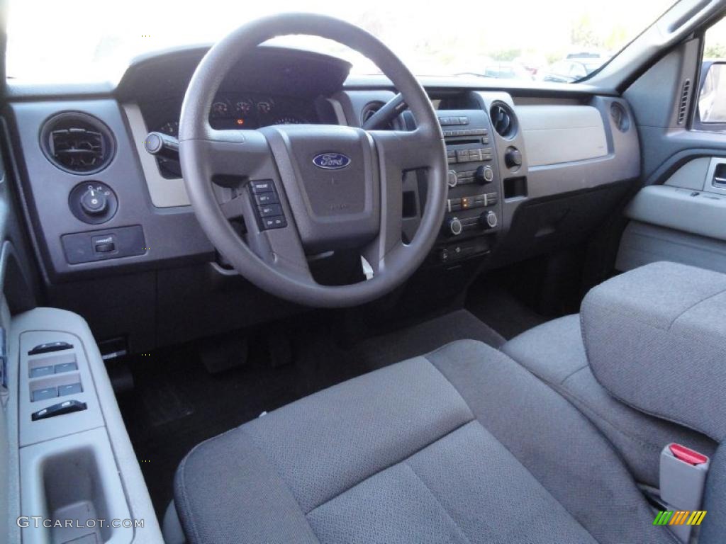 Stone/Medium Stone Interior 2009 Ford F150 XL SuperCrew 4x4 Photo #39870175