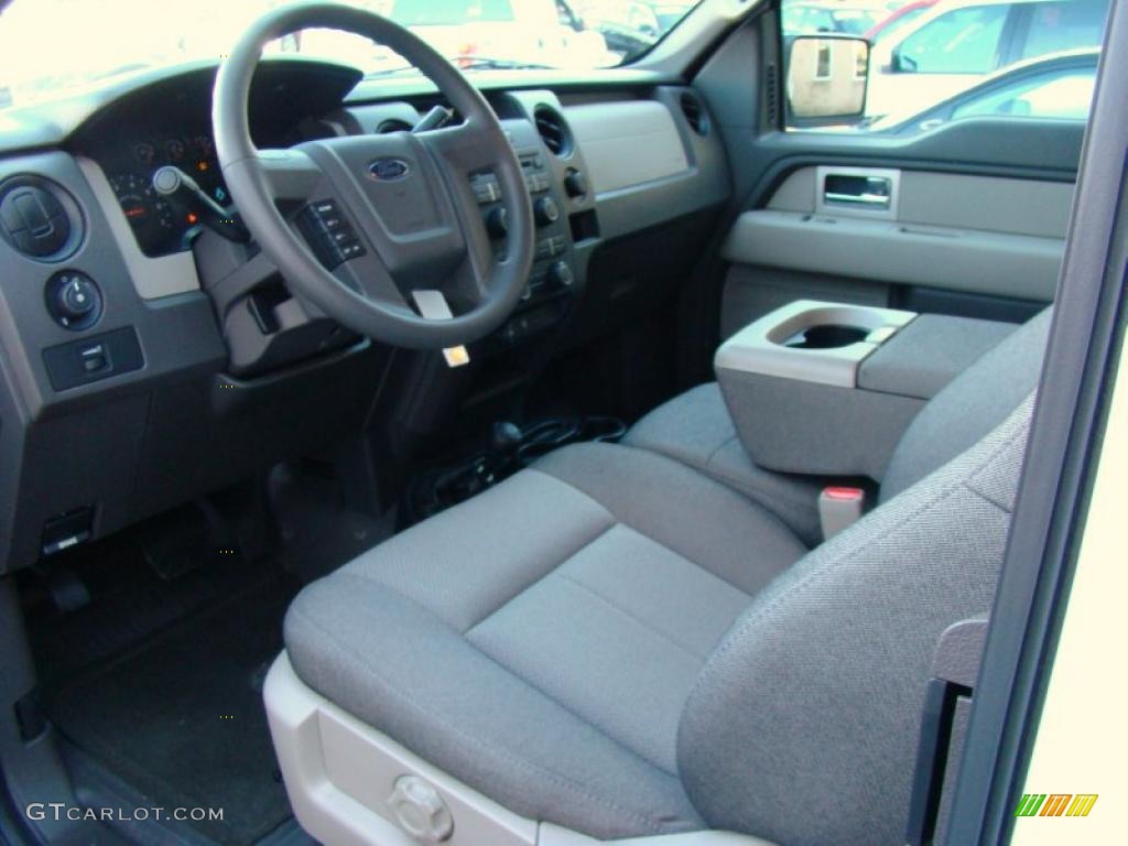 Stone/Medium Stone Interior 2009 Ford F150 STX SuperCab 4x4 Photo #39870331