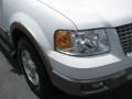 2003 Oxford White Ford Expedition Eddie Bauer 4x4  photo #2