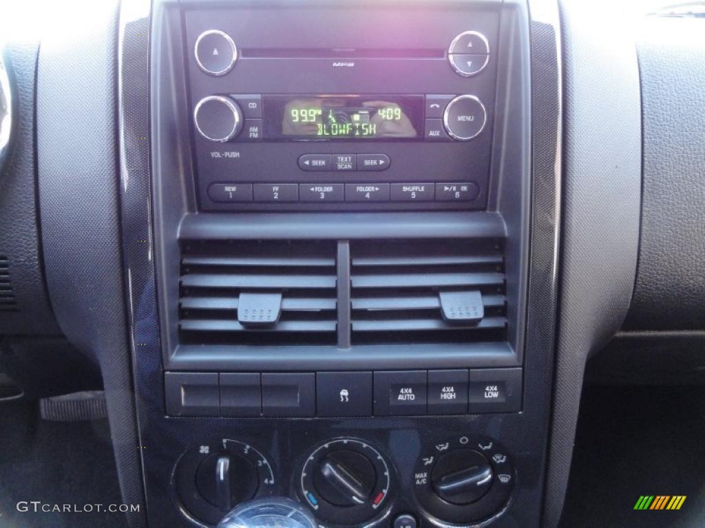 2010 Ford Explorer XLT 4x4 Controls Photo #39870575