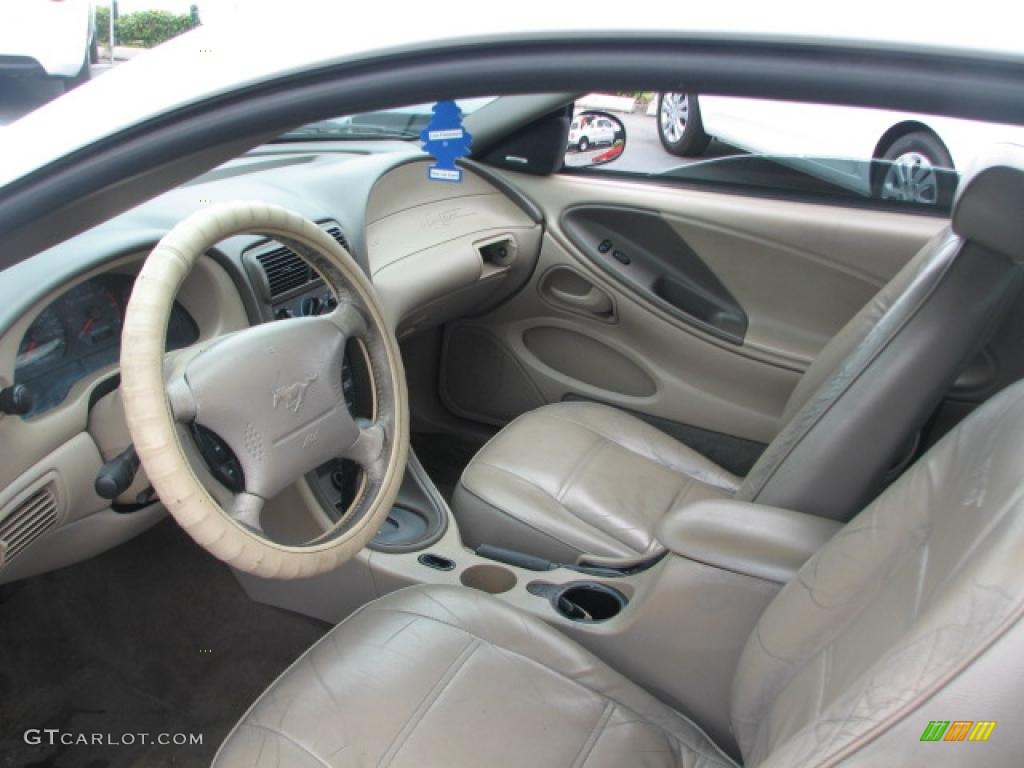 Medium Parchment Interior 2003 Ford Mustang V6 Coupe Photo #39870963