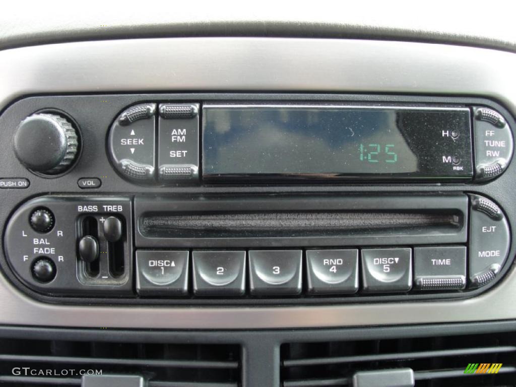 2004 Grand Cherokee Laredo - Steel Blue Pearl / Taupe photo #54