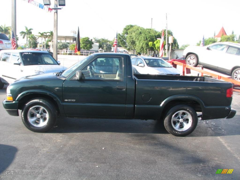Forest Green Metallic 2001 Chevrolet S10 LS Regular Cab Exterior Photo #39873140