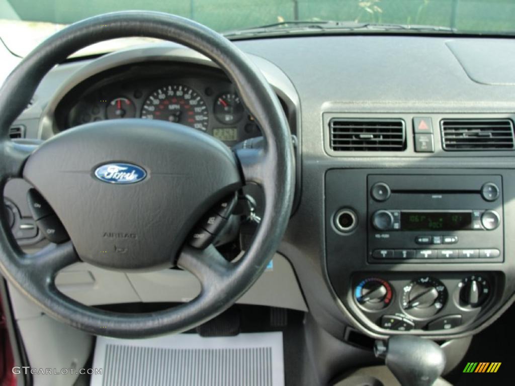 2007 Ford Focus ZX4 SE Sedan Charcoal/Light Flint Dashboard Photo #39875389