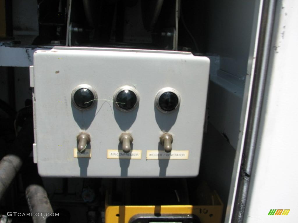 1999 Ford F550 Super Duty XL Utility Crane Truck Controls Photos