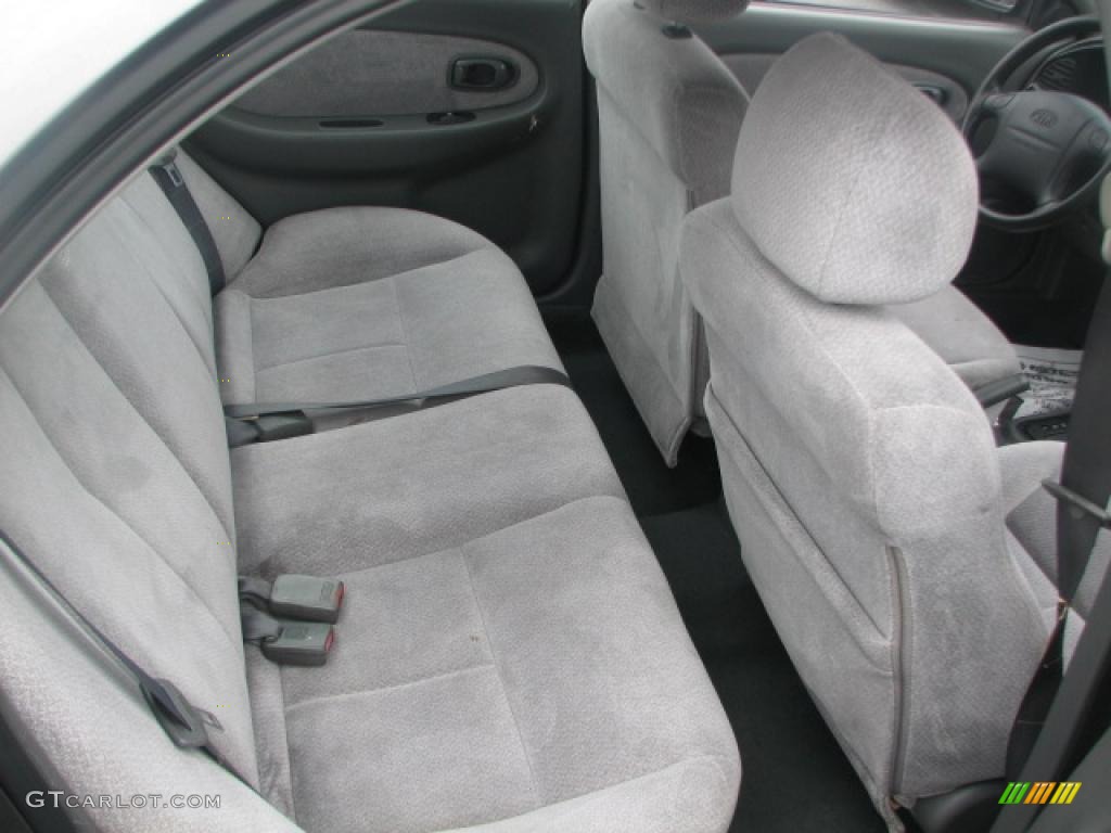 Gray Interior 2002 Kia Spectra LS Sedan Photo #39876543
