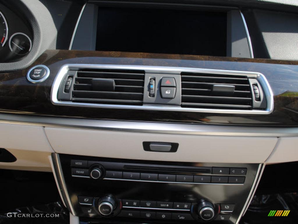 2010 BMW 5 Series 535i Gran Turismo Controls Photo #39876615
