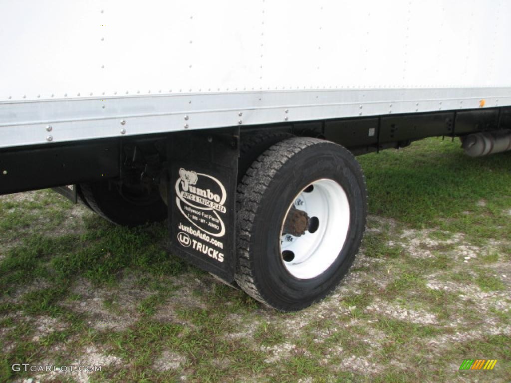 2003 F650 Super Duty XL Regular Cab Commerical Moving Truck - Oxford White / Medium Graphite photo #5