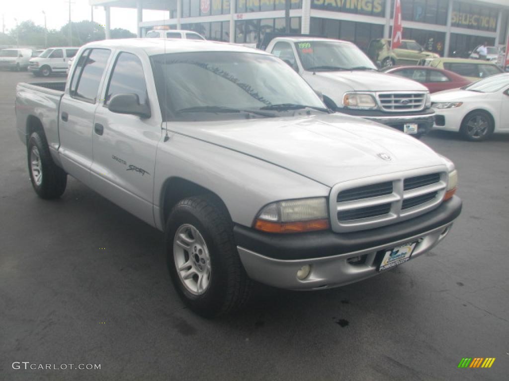 Bright Silver Metallic Dodge Dakota