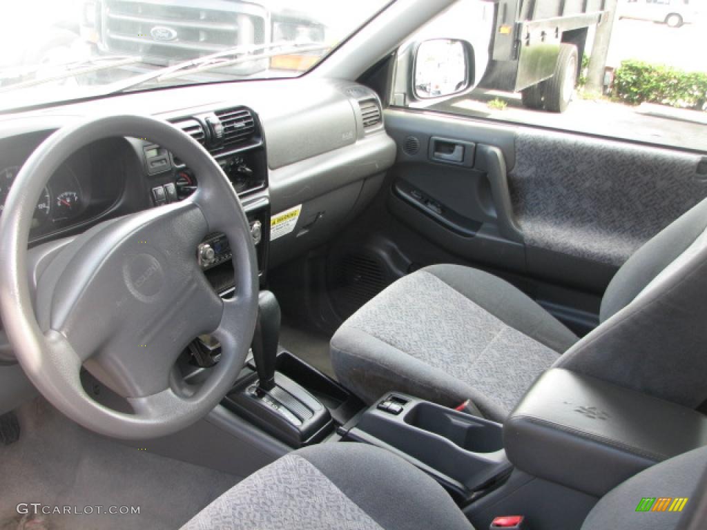 2001 Isuzu Rodeo LS interior Photos