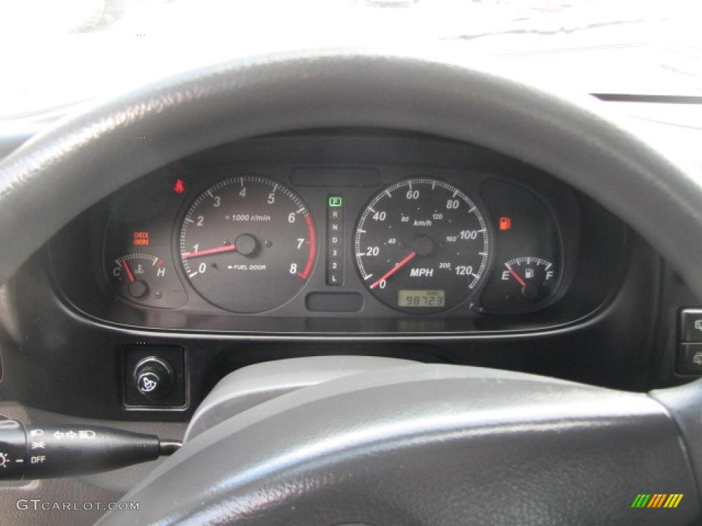 2001 Isuzu Rodeo LS Gauges Photo #39877123