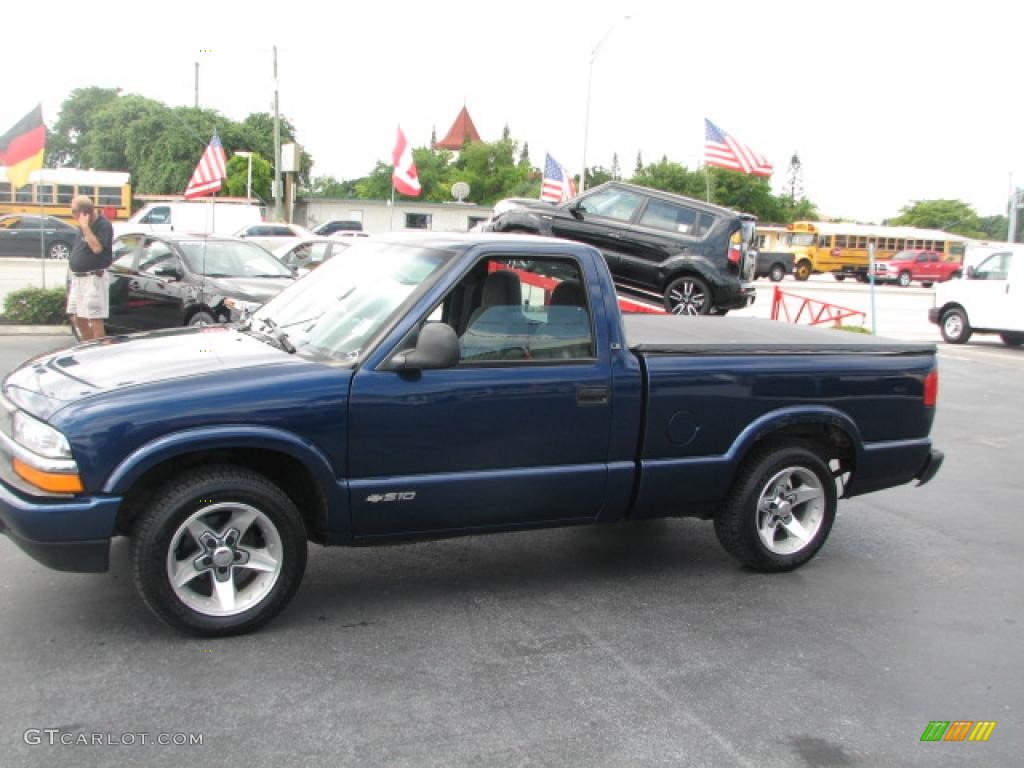 1998 S10 LS Regular Cab - Indigo Blue Metallic / Gray photo #6