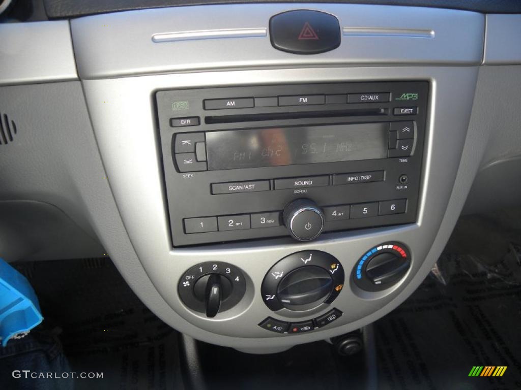 2008 Suzuki Reno Standard Reno Model Controls Photos