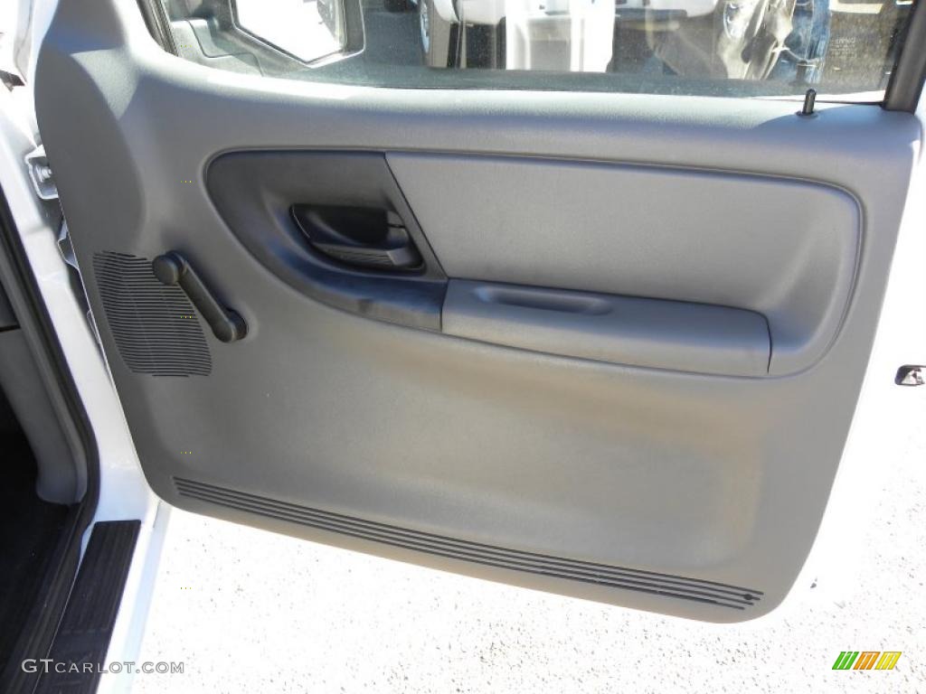 2006 Ford Ranger XL Regular Cab Medium Dark Flint Door Panel Photo #39878435