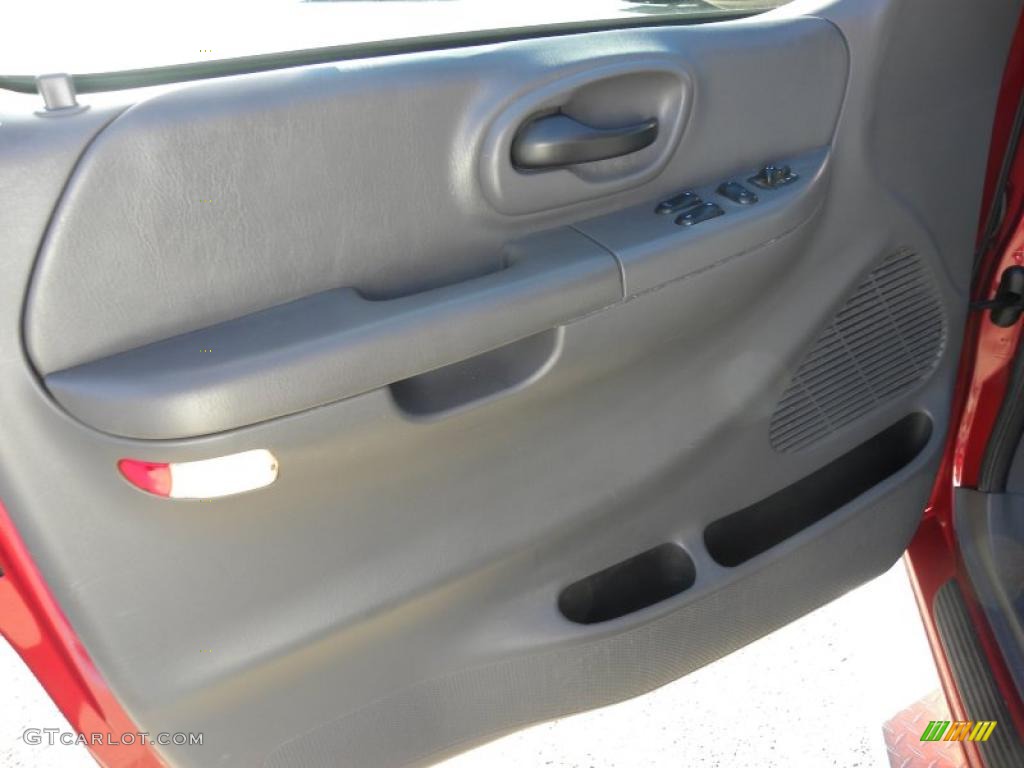 2000 Ford F150 XLT Extended Cab Medium Graphite Door Panel Photo #39878707