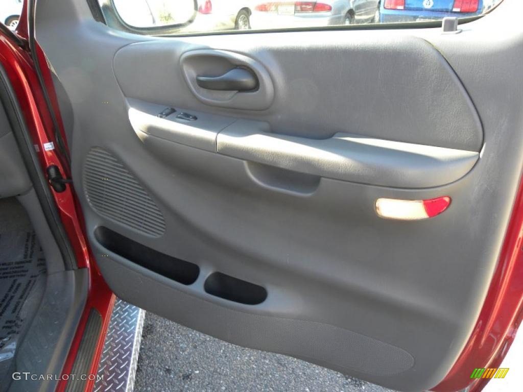2000 Ford F150 XLT Extended Cab Medium Graphite Door Panel Photo #39878739