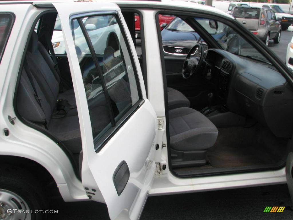 1999 Sportage  - White / Gray photo #11