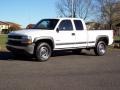 2001 Summit White Chevrolet Silverado 2500HD LS Extended Cab 4x4  photo #12