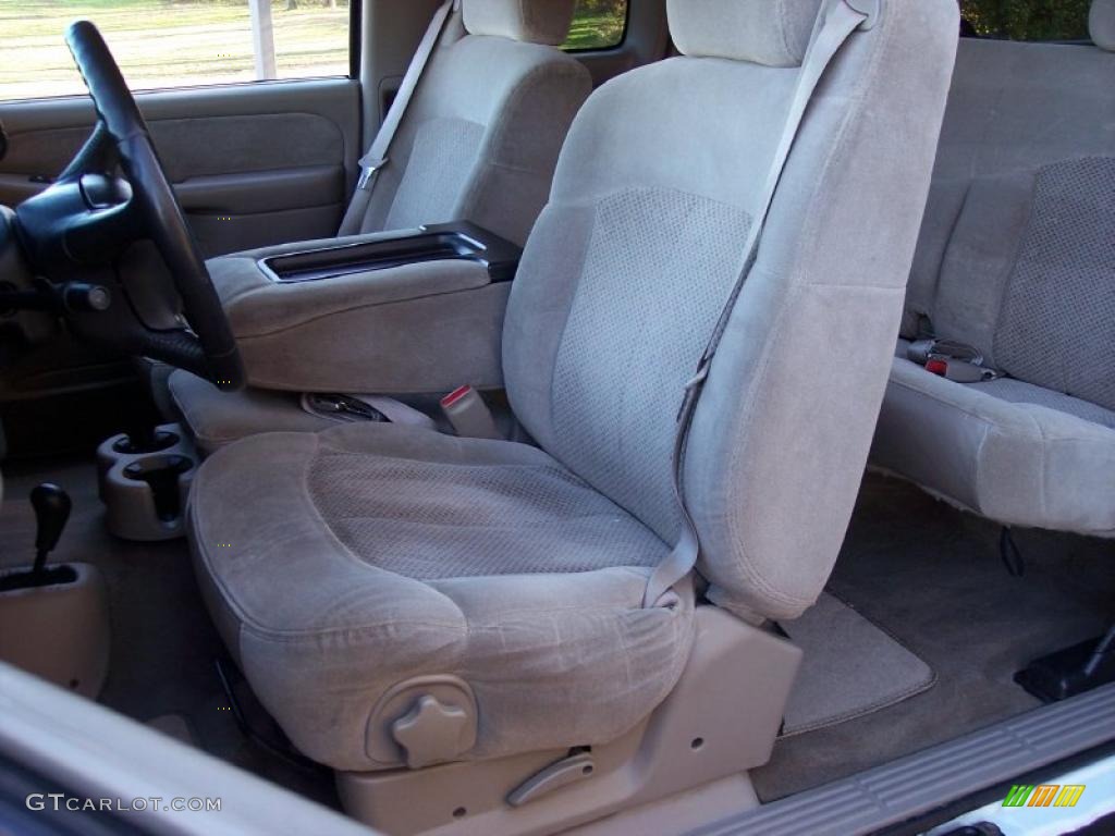Tan Interior 2001 Chevrolet Silverado 2500HD LS Extended Cab 4x4 Photo #39880191