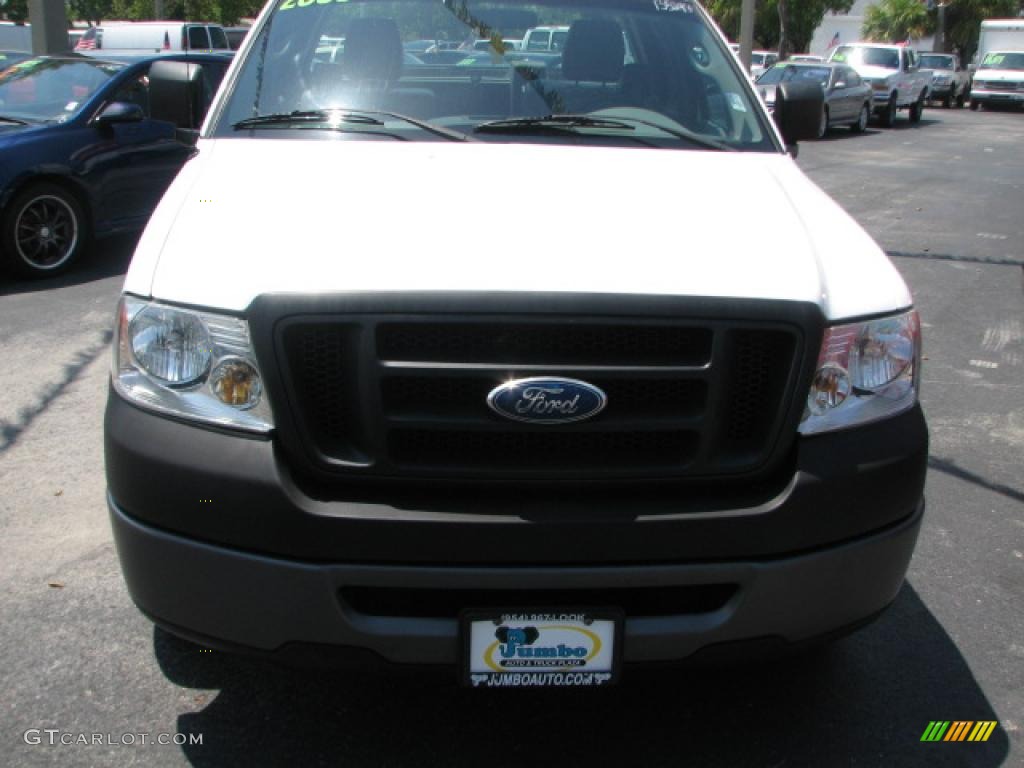 2006 F150 XL Regular Cab - Oxford White / Medium/Dark Flint photo #3