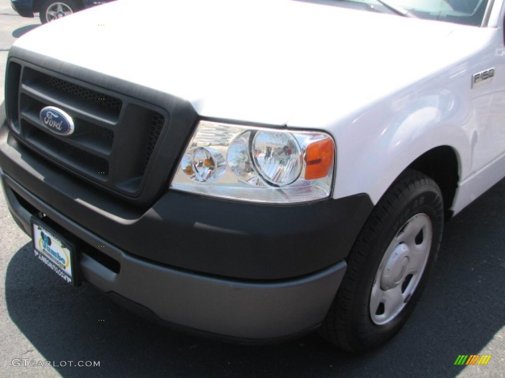 2006 F150 XL Regular Cab - Oxford White / Medium/Dark Flint photo #4